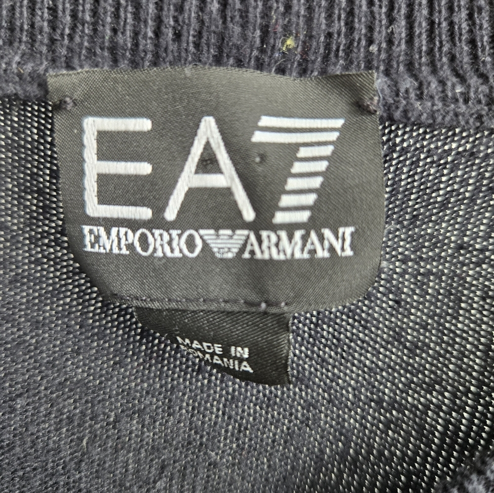 Sweater - Picture 3 of 3